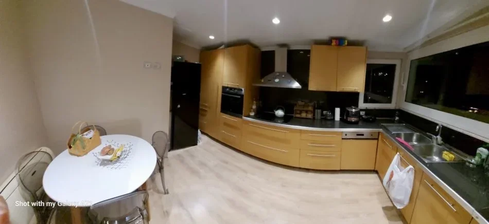 Tirane, shitet apartament+verande | Penthouse 3+1+Aneks+Ballkon Kati 12, 230 m² 598.000 € (Bulevardi Zogu i Pare)