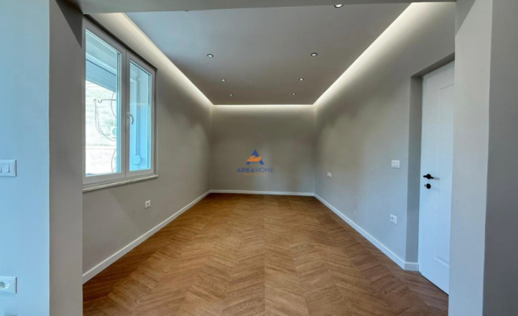 Tirane, shitet apartament 2+1+Ballkon Kati 4, 90 m² 255.000 € (Myslym Shyri)