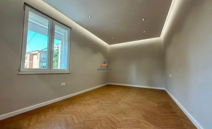 Tirane, shitet apartament 2+1+Ballkon Kati 4, 90 m² 255.000 € (Myslym Shyri)