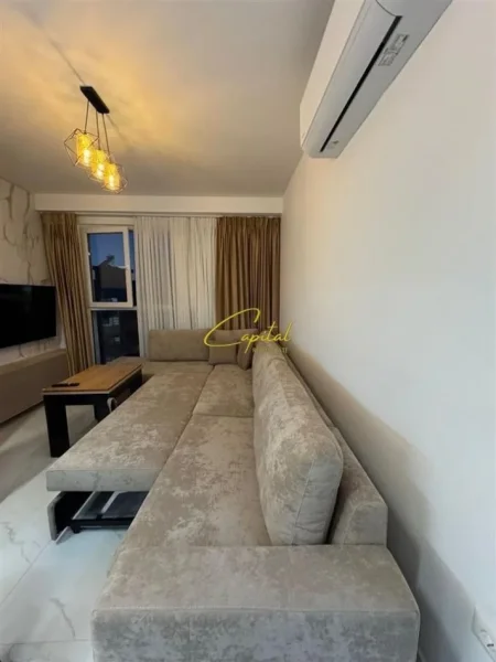 Tirane, jepet me qera apartament 1+1 Kati 8, 65 m² 550 € (ASTIR)