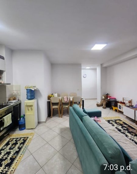 Tirane, shitet apartament 2+1+Ballkon Kati 3, 75 m² 160.000 € (Ish Parku)