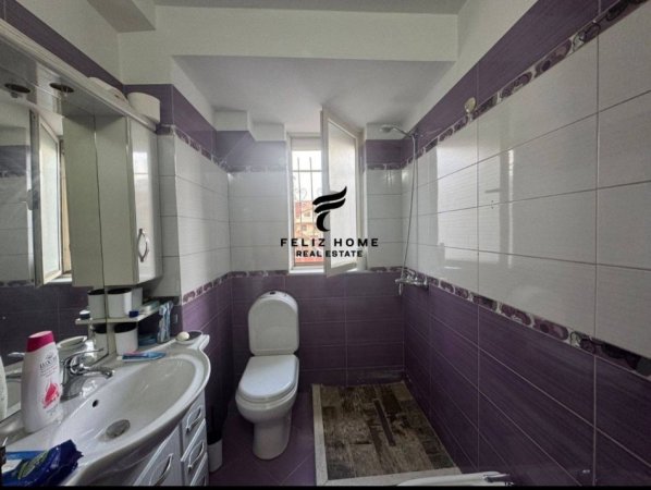 Tirane, jepet me qera apartament 2+1 Kati 2, 100 m² 600 € (PAZARI I RI)