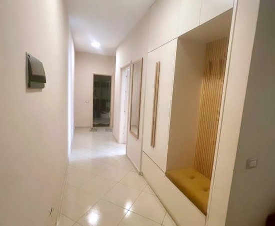 Tirane, shitet apartament 2+1 , 116 m² 239.000 € 
