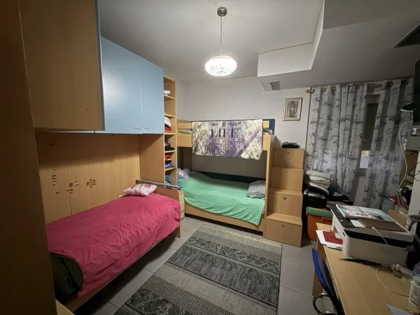 Tirane, shitet apartament 3+1+2+🅿️, 134 m² 179.000 € (Fresk)