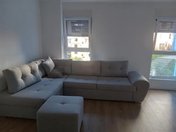Tirane, jepet me qera apartament 1+1 Kati 2, 70 m² 450 € (Residenca Kaimi Ali Dem)