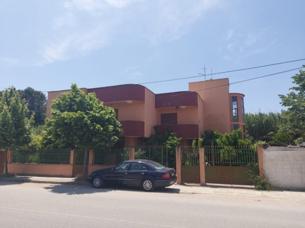 Durres, shitet nga Pronari, pa-komision Vile 3+1+Ballkon , 163 m² 275.000 € (plus 364 m² truall tek Lagja "3 Cesmat", Spitalle, Durres)