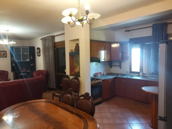 Durres, shitet nga Pronari, pa-komision Vile 3+1+Ballkon , 163 m² 257.000 € (plus 364 m² truall tek Lagja "3 Cesmat", Spitalle, Durres)