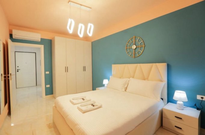 Tirane, jepet me qera 1+1 , 750 € 