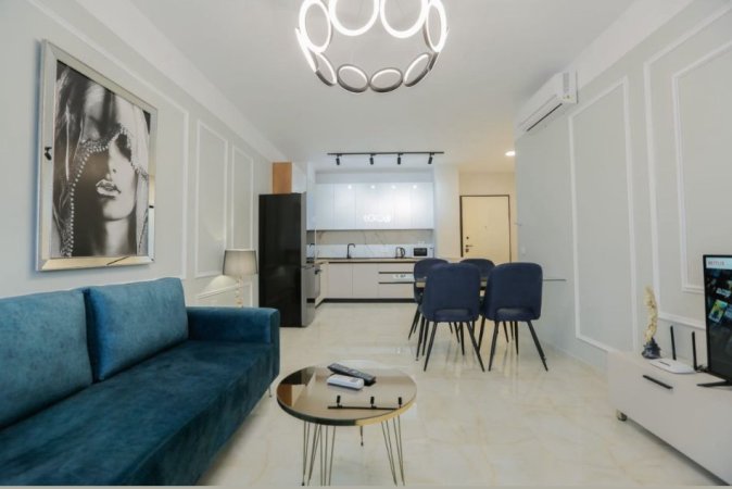 Tirane, jepet me qera 1+1 , 750 € 