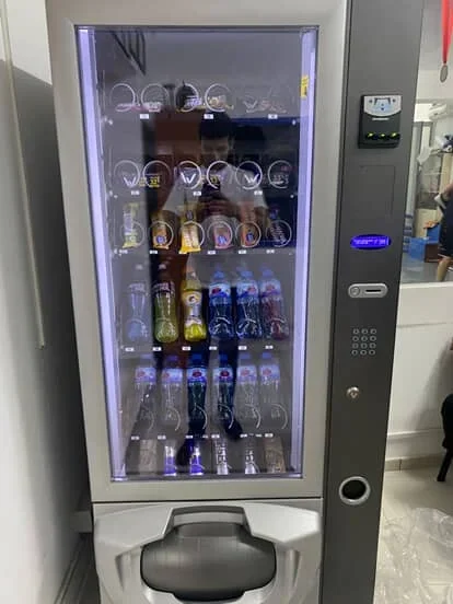 Vlore, njoftim Vending Machine