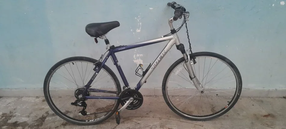 Tirane, njoftim biciklete elektrike TREK gri metalizato 220 €