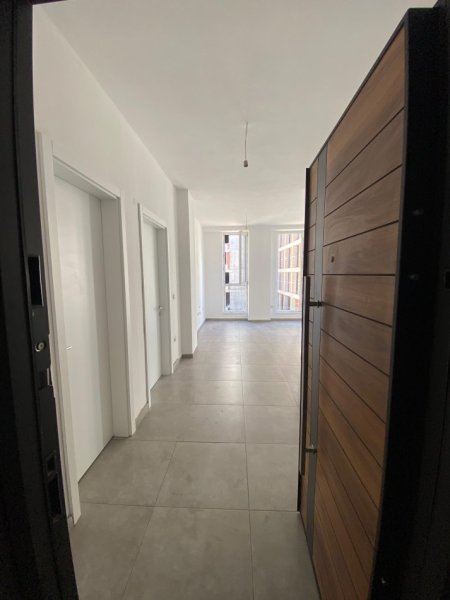 Tirane, jepet me qera nga Pronari, pa-komision apartament 1+1+Aneks+Ballkon Kati 1, 70 m² 550 € (Ilevardi i ri kompleksi Avid)