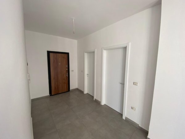 Tirane, jepet me qera nga Pronari, pa-komision apartament 1+1+Aneks+Ballkon Kati 1, 70 m² 550 € (Ilevardi i ri kompleksi Avid)
