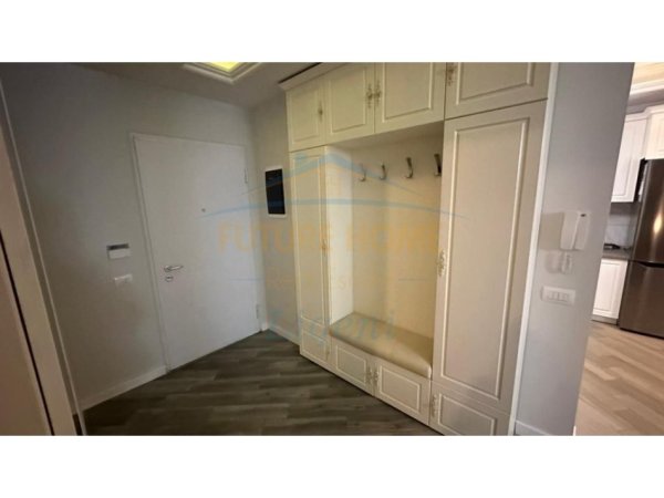 Tirane, jepet me qera Vile 3 Katshe Kati 0, 310 m² 3.000 € (Sunrise Rezidence)