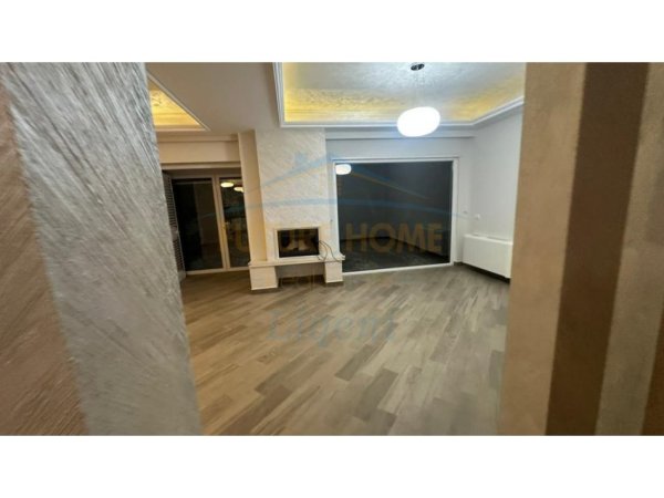 Tirane, jepet me qera Vile 3 Katshe Kati 0, 310 m² 3.000 € (Sunrise Rezidence)