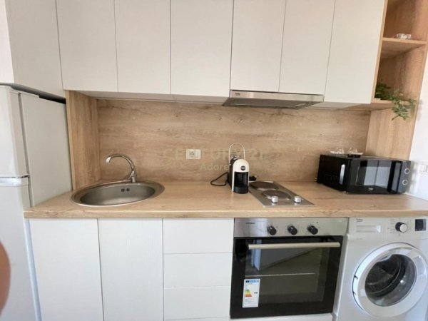 Tirane, shitet apartament 1+1 Kati 10, 30 m² 93.000 € (Kompleksi Magnet)