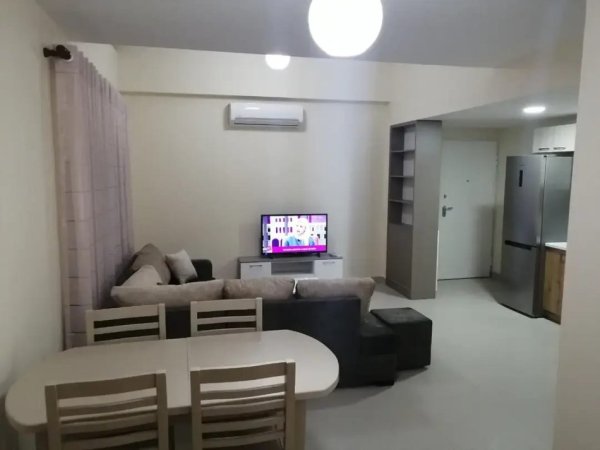 Tirane, jepet me qera apartament 2+1 Kati 3, 450 € 
