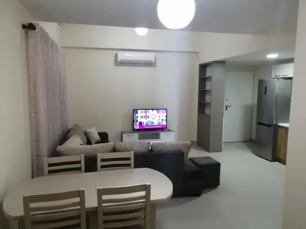 Tirane, jepet me qera apartament 2+1 Kati 3, 450 € 