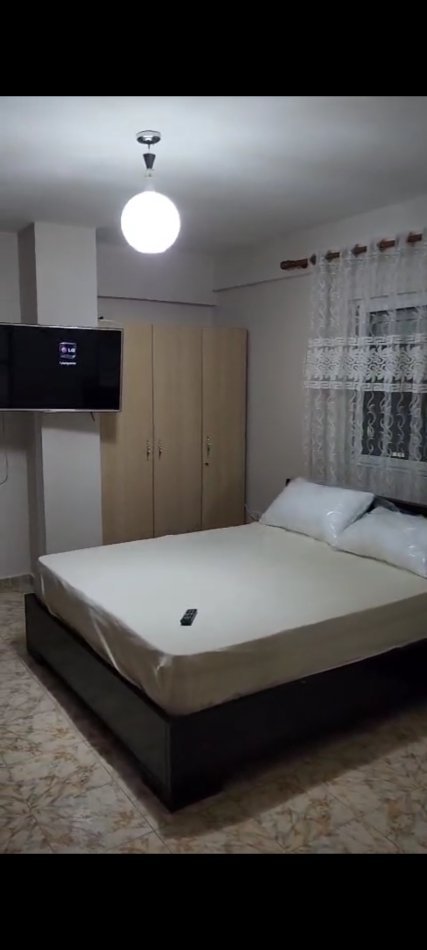 Tirane, jepet me qera Apartament 2+1+2, Çmimi 600 Euro, ne LAPRAK,Tiranë.