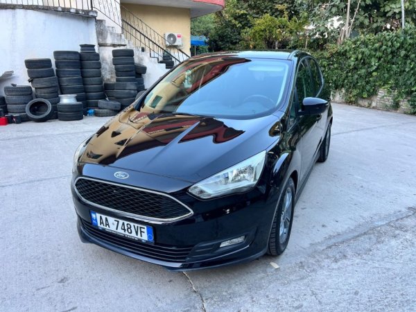 Tirane, shitet makine Ford Focus Cmax 1.5 TDCi Nafte, e zeze automatik Klima 105 km 9.700 €