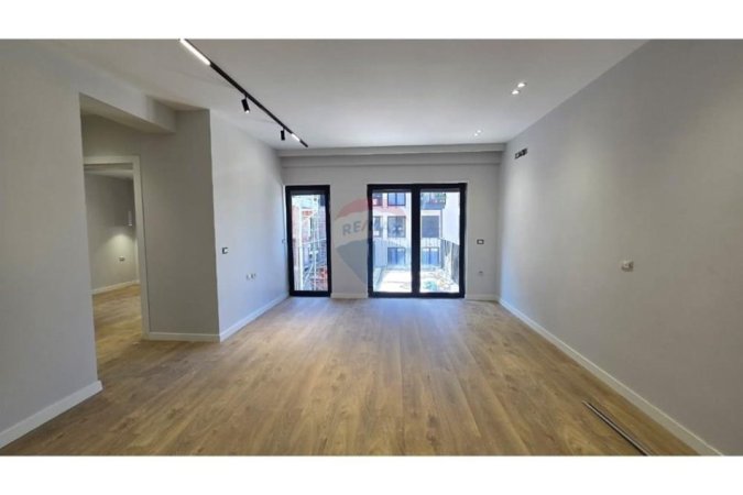 Tirane, shitet apartament 1+1 Kati 2, 76 m² 135.000 € (kodra e diellit 2)