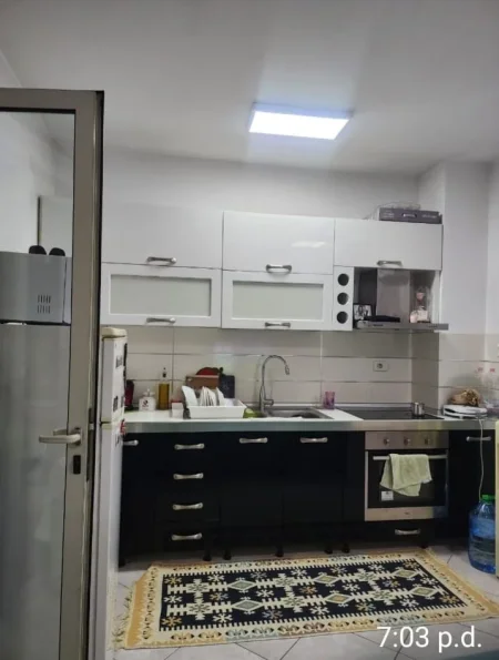 Tirane, shitet apartament 1+1 Kati 5, 75 m² 160.000 € (Ish Parku i Autobuzave)