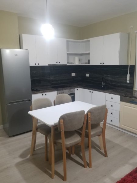 Tirane, jepet me qera apartament 1+1+Ballkon Kati 4, 550 € (Onufri) 0682048812