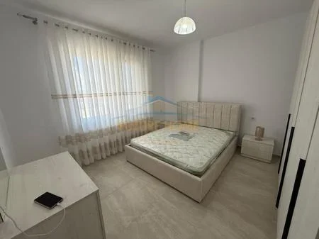 Tirane, jepet me qera apartament 2+1 Kati 7, 80 m² 500 € 