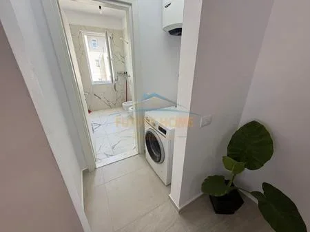 Tirane, jepet me qera apartament 2+1 Kati 7, 80 m² 500 € 