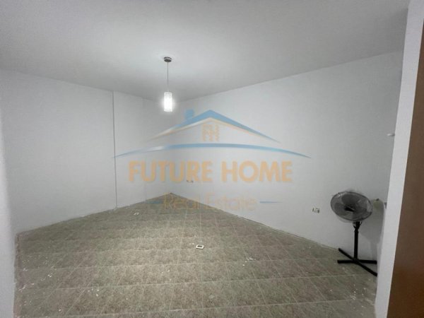 Tirane, jepet me qera 2+1+Ballkon Kati 1, 113 m² 800 € (Pran Kika 1)
