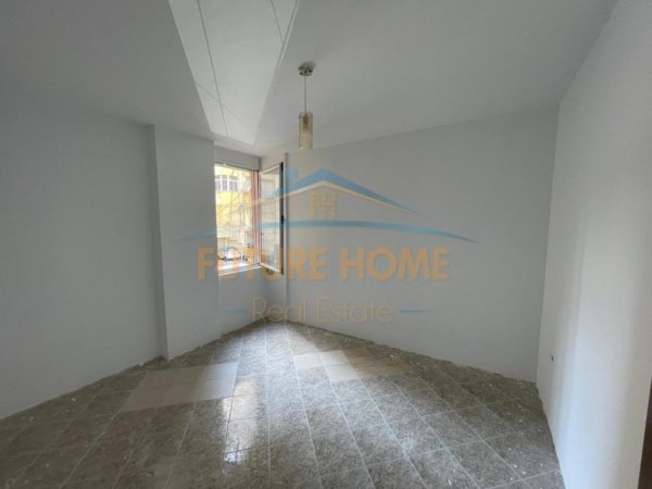 Tirane, jepet me qera 2+1+Ballkon Kati 1, 113 m² 800 € (Pran Kika 1)