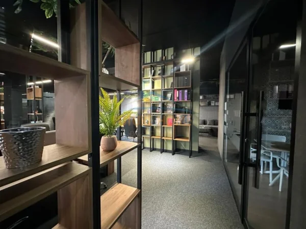 Tirane, jepet me qera zyre Kati 3, 355 m² 7.000 € 