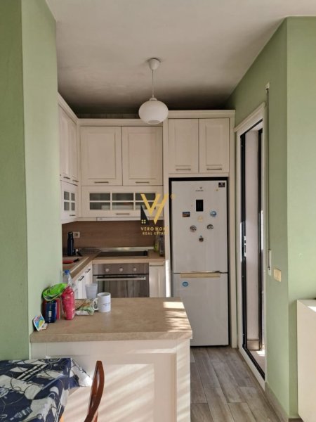 Tirane, jepet me qera apartament 2+1+Ballkon Kati 6, 90 m² 500 € (LAPRAKE)