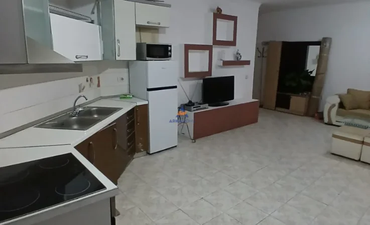 Tirane, jepet me qera apartament 2+1+Ballkon Kati 4, 95 m² 519 € (Don Bosko)