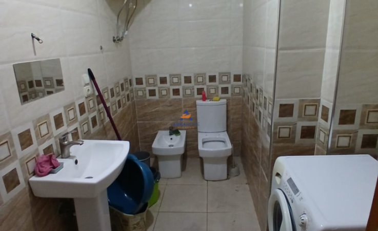 Tirane, jepet me qera apartament 2+1+Ballkon Kati 4, 95 m² 519 € (Don Bosko)