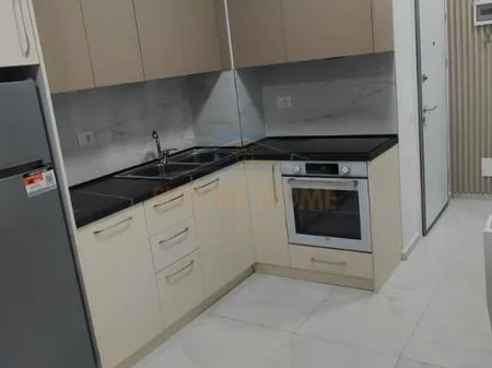 Tirane, jepet me qera apartament 1+1 Kati 1, 60 m² 420 € 