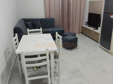 Tirane, jepet me qera apartament 1+1 Kati 1, 60 m² 420 € 