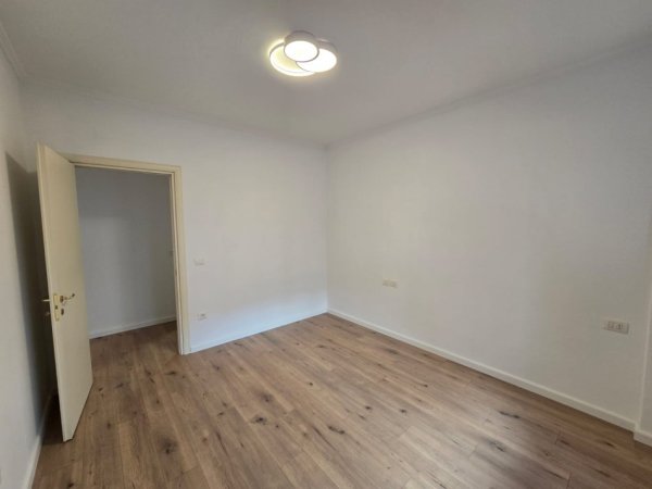 Tirane, shitet apartament 1+1 , 73 m² 218.000 € (Kompleksi Delijorgji)