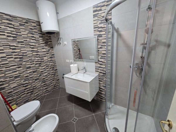 Tirane, shitet apartament 1+1 , 73 m² 218.000 € (Kompleksi Delijorgji)