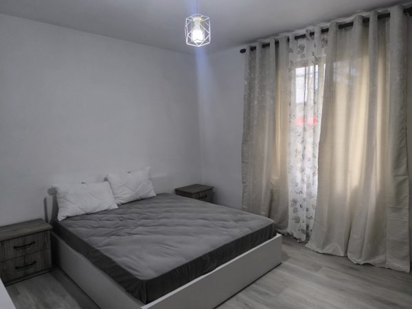 Tirane, jepet me qera Vile 1+1+Aneks+Ballkon Kati 2, 85 m² 400 € (Gjergj Legisi)