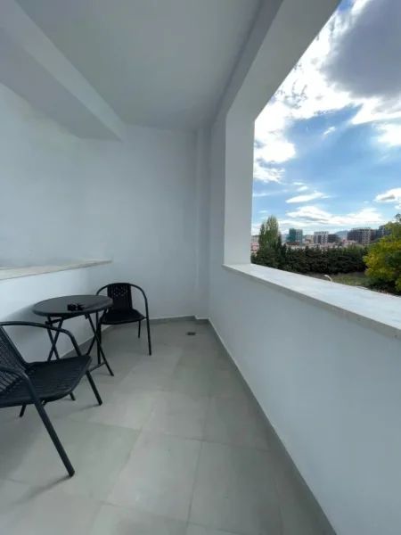 Tirane, jepet me qera apartament 2+1 Kati 3, 96 m² 700 € (River Residence)