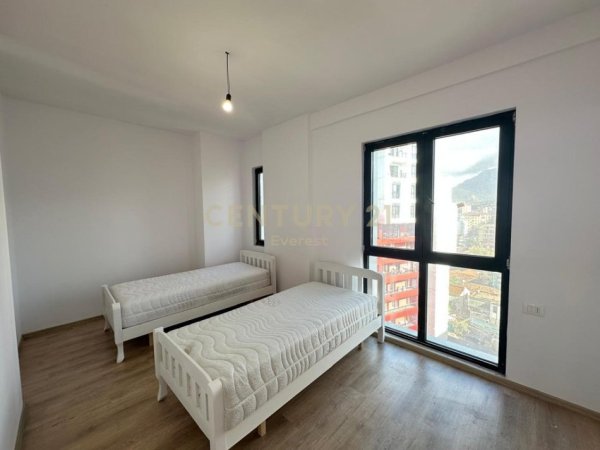 Tirane, jepet me qera apartament 2+1 Kati 8, 93 m² 550 € 