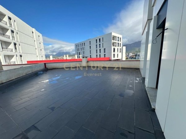 Tirane, jepet me qera apartament 2+1 Kati 8, 93 m² 550 € 