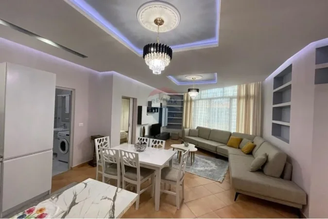 Tirane, jepet me qera apartament 1+1 , 65 m² 600 € (Liqeni i Thate)