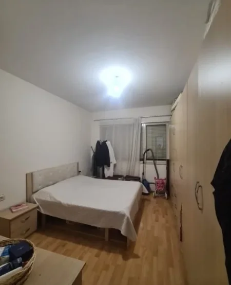 Tirane, shitet apartament 2+1+Ballkon Kati 5, 75 m² 160.000 € (Ish Parku i Autobusëve)