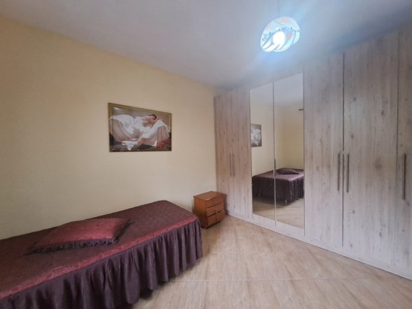 Tirane, jap me qera apartament 2+1+Ballkon Kati 2, 83 m² (Laprake, kupola)