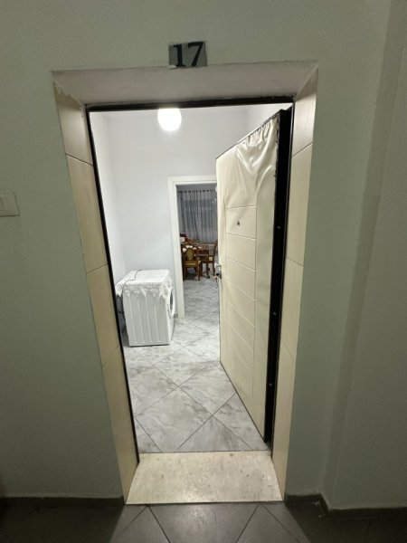 Tirane, jepet me qera apartament 2+1+Ballkon Kati 3, 85 m² 500 € (Astir)