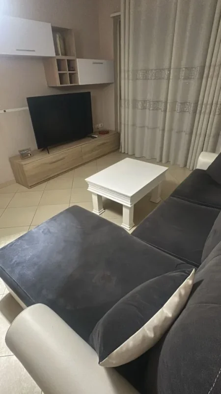 Tirane, jepet me qera apartament 1+1+Ballkon Kati 10, 50 m² 550 € (Kompleksi Prestige Rruga Panorama, Tirane)
