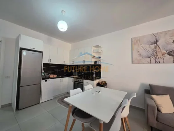 Tirane, jepet me qera apartament 2+1 Kati 5, 104 m² 700 € (Kompleksi ASL)