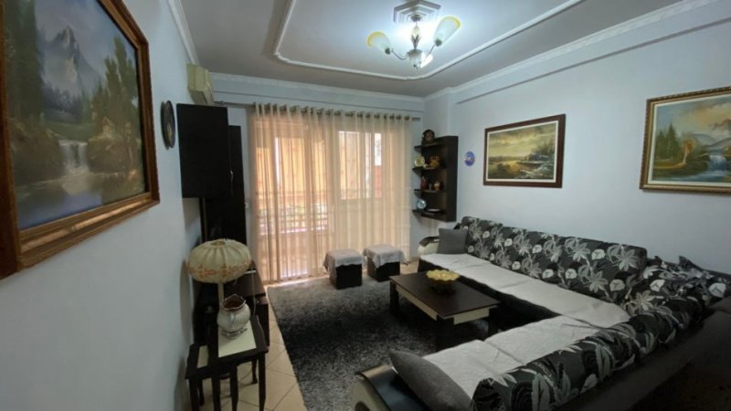 Tirane, jap me qera apartament 2+1 Kati 3, 85 m² 550 € (Astir)
